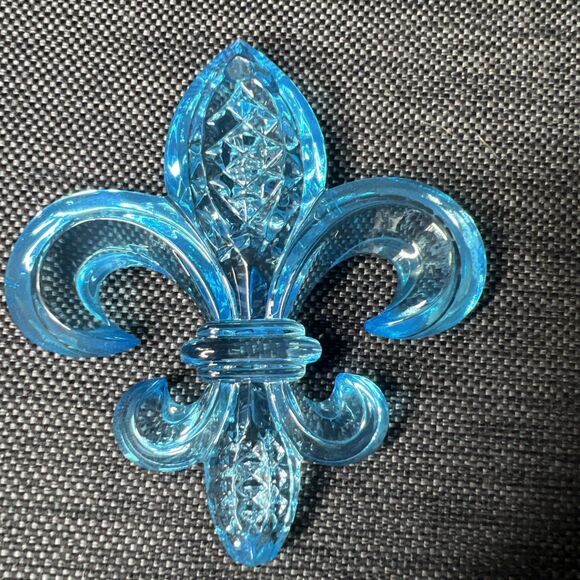 Waterford Crystal Aqua Fleur De Lys 2013 Ornament EX9923 - Picture 2 of 5
